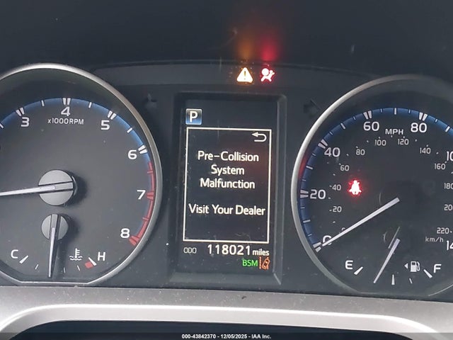 Продаж на аукціоні авто 2018 Toyota Rav4 Xle, vin: JTMRFREV3JJ735517, номер лоту: 43842370