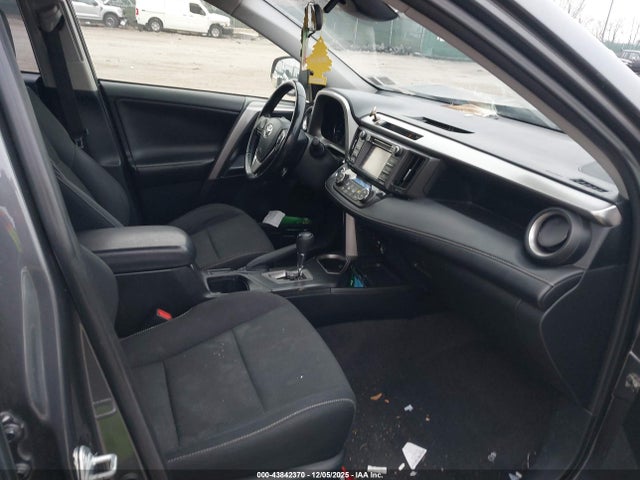Продаж на аукціоні авто 2018 Toyota Rav4 Xle, vin: JTMRFREV3JJ735517, номер лоту: 43842370