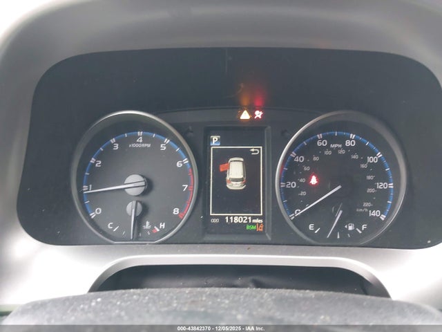 Продаж на аукціоні авто 2018 Toyota Rav4 Xle, vin: JTMRFREV3JJ735517, номер лоту: 43842370