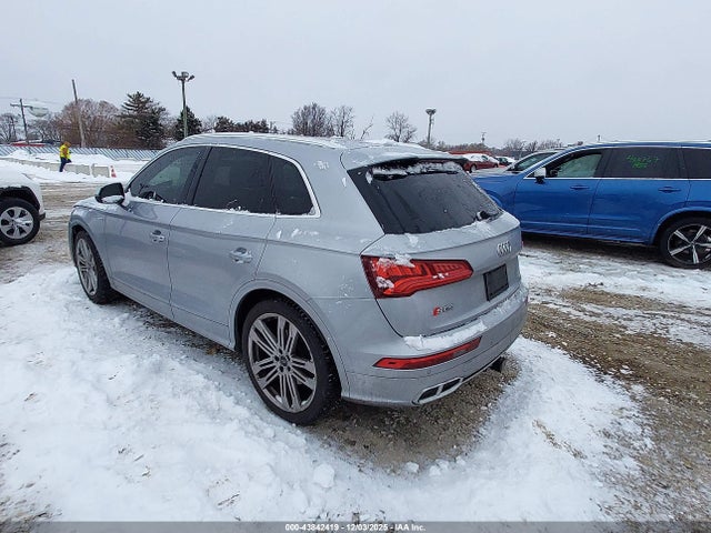 2018 AUDI SQ5 WA1C4AFY0J2237639 Photo 2
