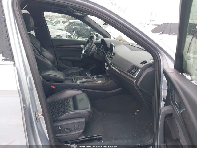 2018 AUDI SQ5 WA1C4AFY0J2237639 Photo 4
