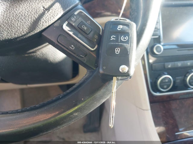 2013 VOLKSWAGEN PASSAT 1VWCP7A39DC150877 Photo 10