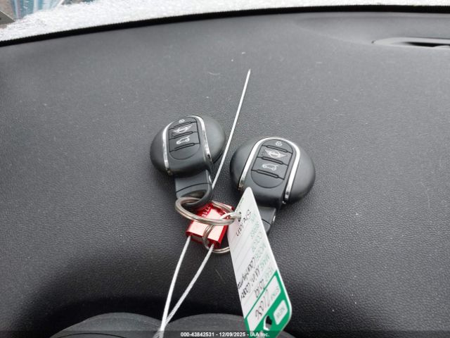 2019 MINI COUNTRYMAN WMZYT5C51K3E62781 Photo 10