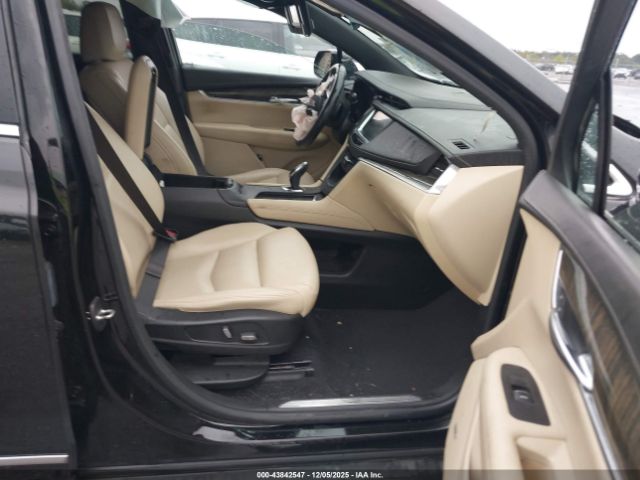2017 CADILLAC XT5 1GYKNARS4HZ185000 Photo 4