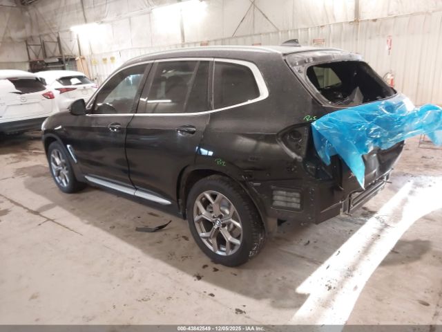 2021 BMW X3 5UXTY5C06M9E78182 Photo 2