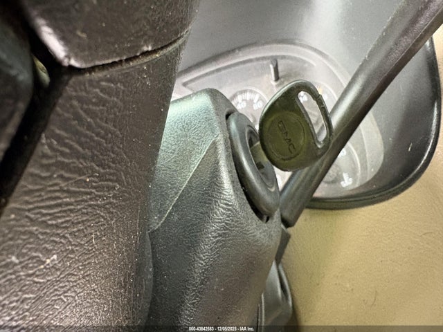 43842583 :رقم المزاد ، 1GTJK33133F130442 vin ، 2003 Gmc Sierra 3500 Slt مزاد بيع