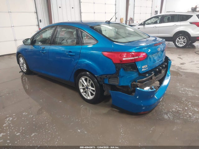 Ford FOCUS SE 2016 1FADP3F20GL218123 Image 3
