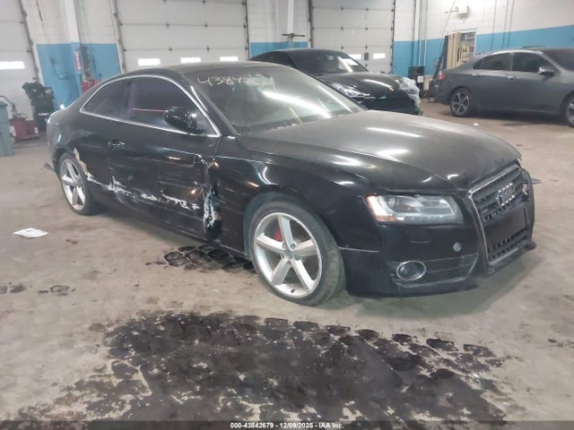 2010 AUDI A5 WAULFAFR8AA029102 Photo 0