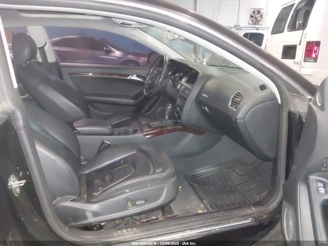 2010 AUDI A5 WAULFAFR8AA029102 Photo 4