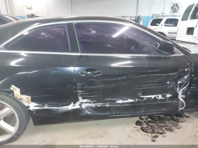 2010 AUDI A5 WAULFAFR8AA029102 Photo 5