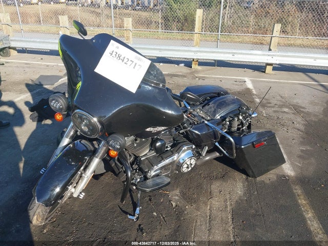 2013 HARLEY-DAVIDSON FLHX 1HD1KBM12DB652642 Photo 1