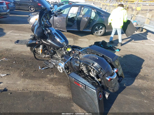 2013 HARLEY-DAVIDSON FLHX 1HD1KBM12DB652642 Photo 2