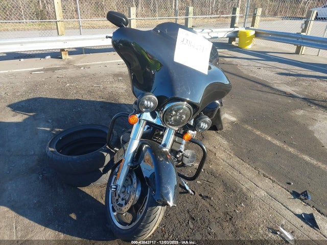 2013 HARLEY-DAVIDSON FLHX 1HD1KBM12DB652642 Photo 4