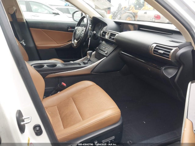 2016 LEXUS IS 300 JTHCM1D20G5010753 Photo 4