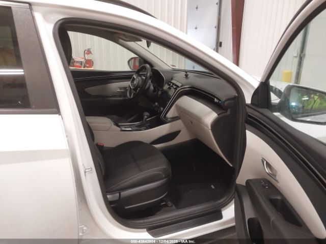 2023 HYUNDAI TUCSON 5NMJBCAE5PH215880 Photo 4