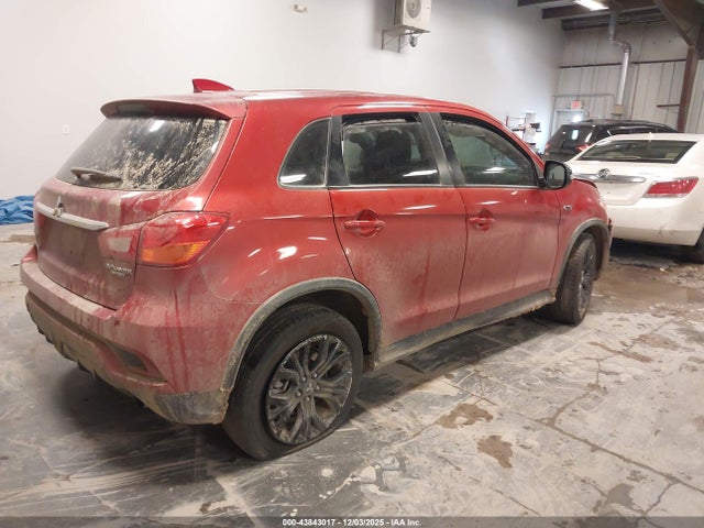 2018 MITSUBISHI OUTLANDER SPORT JA4AR3AU5JU012856 Photo 3