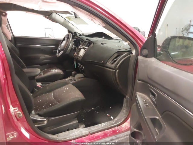 2018 MITSUBISHI OUTLANDER SPORT JA4AR3AU5JU012856 Photo 4