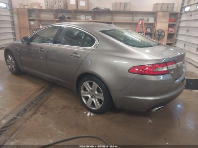 2010 JAGUAR XF SAJWA0FA9AHR50644 Photo 2