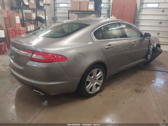 2010 JAGUAR XF SAJWA0FA9AHR50644 Photo 3