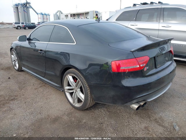 2010 AUDI S5 WAUVVAFR4AA007450 Photo 2
