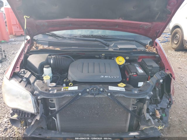43843119 :رقم المزاد ، 2C4RC1BG0ER115337 vin ، 2014 Chrysler Town & Country Touring مزاد بيع