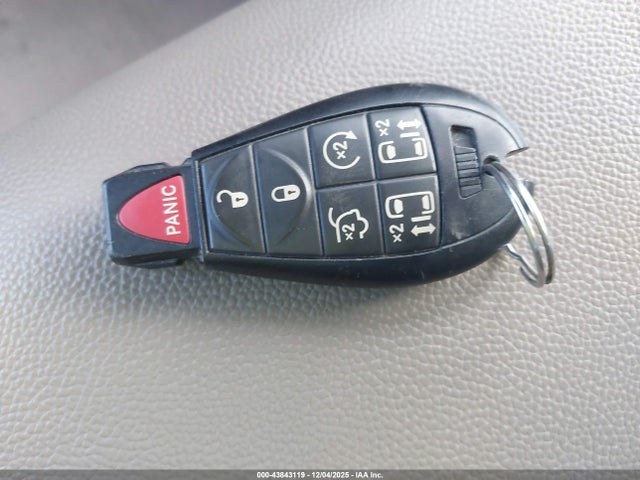 43843119 :رقم المزاد ، 2C4RC1BG0ER115337 vin ، 2014 Chrysler Town & Country Touring مزاد بيع