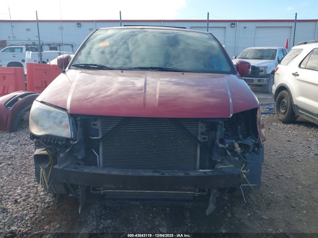 43843119 :رقم المزاد ، 2C4RC1BG0ER115337 vin ، 2014 Chrysler Town & Country Touring مزاد بيع