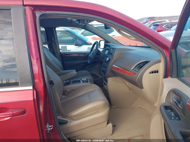 43843119 :رقم المزاد ، 2C4RC1BG0ER115337 vin ، 2014 Chrysler Town & Country Touring مزاد بيع