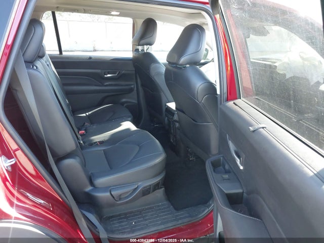 Продажа на аукционе авто 2025 Toyota Grand Highlander Xle, vin: 5TDAAAB58SS082155, номер лота: 43843158
