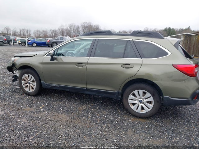 Subaru Outback 2.5i Premium 2018 4S4BSAFC4J3297862 Image 14