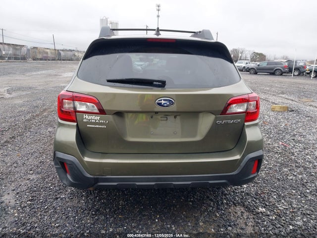 Subaru Outback 2.5i Premium 2018 4S4BSAFC4J3297862 Image 16