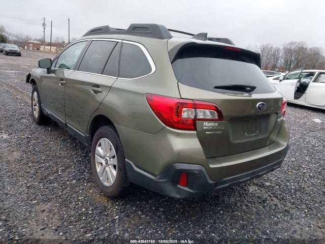Subaru Outback 2.5i Premium 2018 4S4BSAFC4J3297862 Image 3
