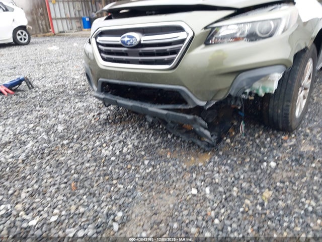 Subaru Outback 2.5i Premium 2018 4S4BSAFC4J3297862 Image 6