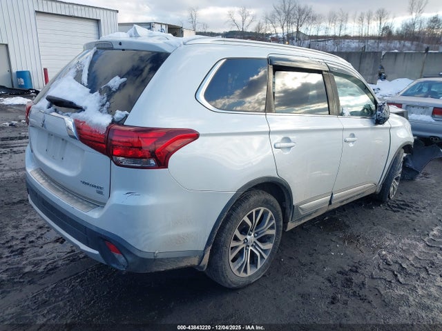 2018 MITSUBISHI OUTLANDER JA4AZ3A36JZ000631 Photo 3