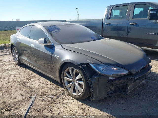 2015 TESLA MODEL S 5YJSA1H29FF087246 Photo 0