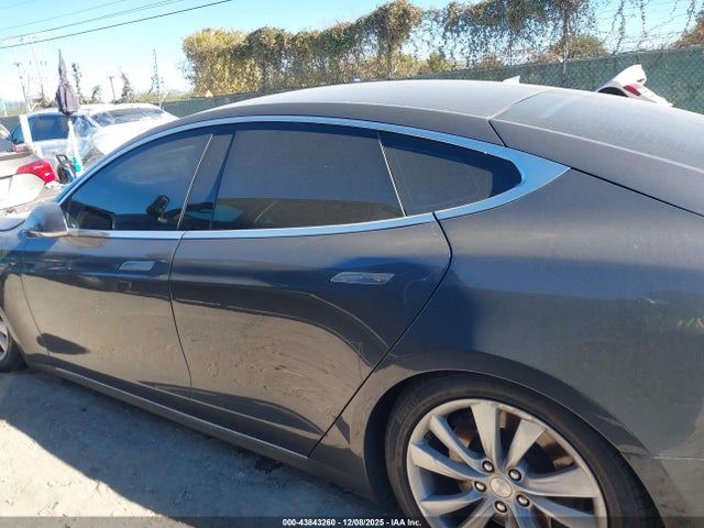 Tesla Model S 70d/85d/p85d 2015 5YJSA1H29FF087246 Image 15