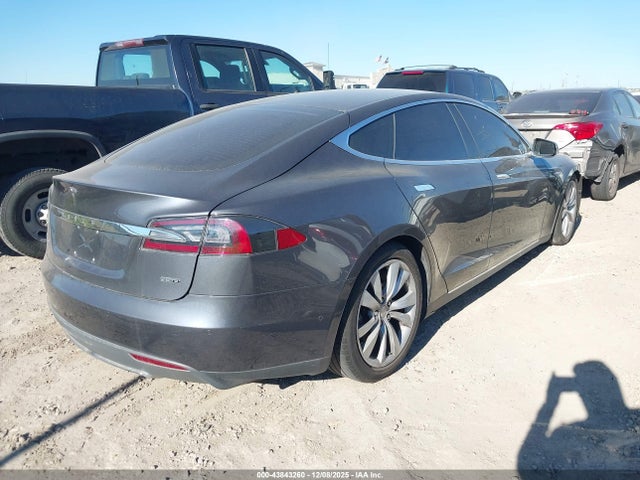 2015 TESLA MODEL S 5YJSA1H29FF087246 Photo 3
