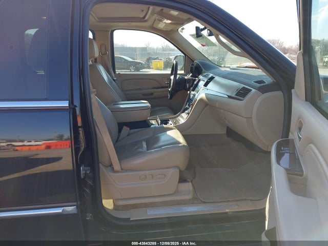 2009 CADILLAC ESCALADE ESV 1GYFK26209R144479 Photo 4