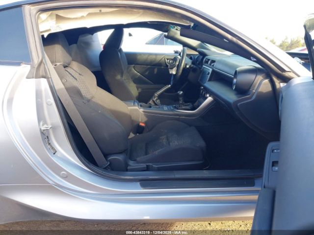 2024 TOYOTA GR86 JF1ZNBB15R8754168 Photo 4