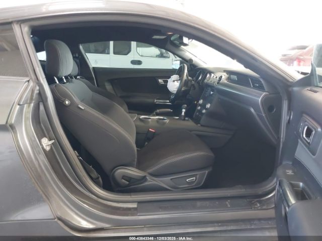 2019 FORD MUSTANG 1FA6P8CFXK5203820 Photo 4