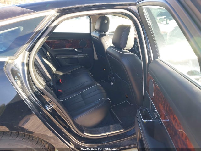 2011 JAGUAR XJ SAJWA1CB4BLV05293 Photo 7