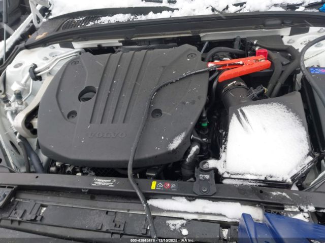 2025 VOLVO V60 CROSS COUNTRY YV4L12WL8S2146481 Photo 9