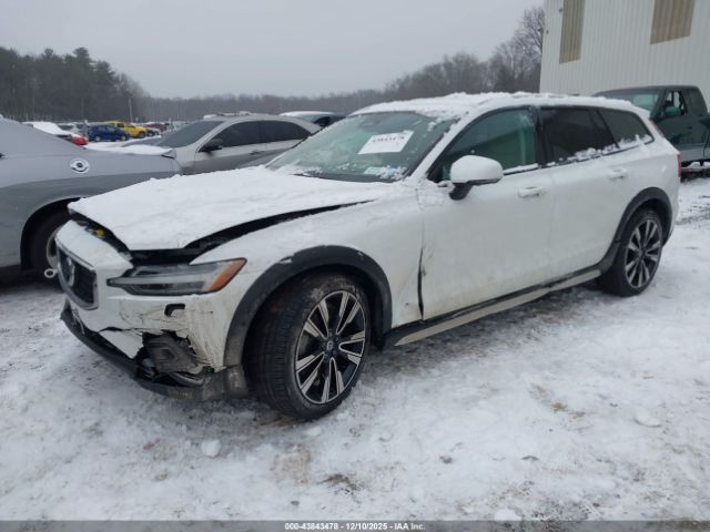 2025 VOLVO V60 CROSS COUNTRY YV4L12WL8S2146481 Photo 1