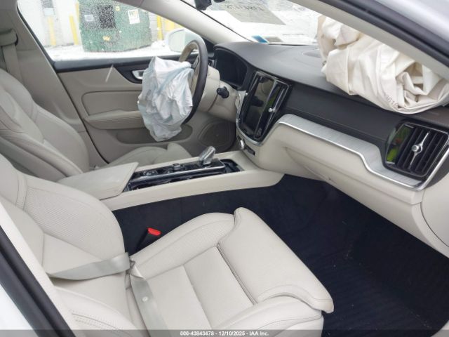 2025 VOLVO V60 CROSS COUNTRY YV4L12WL8S2146481 Photo 4