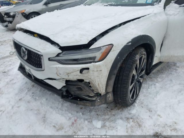 2025 VOLVO V60 CROSS COUNTRY YV4L12WL8S2146481 Photo 5
