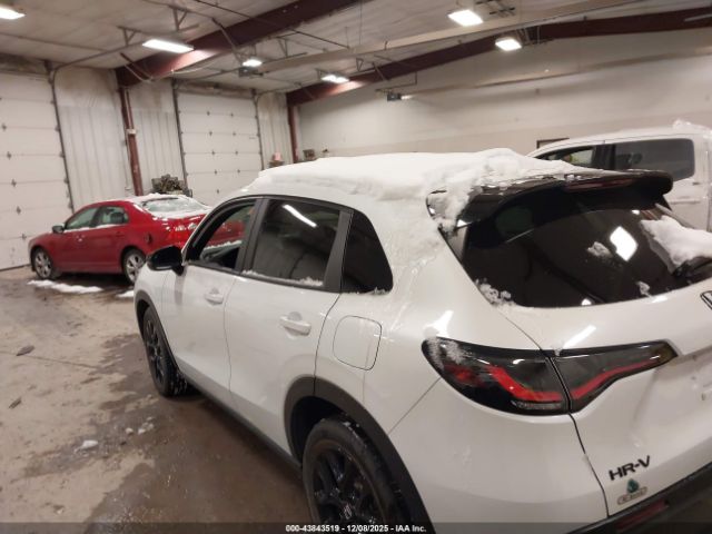 2023 HONDA HR-V 3CZRZ2H57PM701323 Photo 2