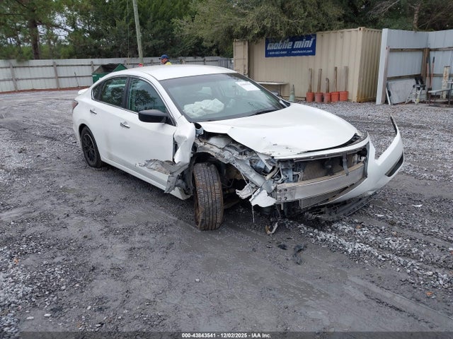 2015 Nissan Altima 2.5 S მანქანა იყიდება აუქციონზე, vin: 1N4AL3AP4FN906498, აუქციონის ნომერი: 43843541