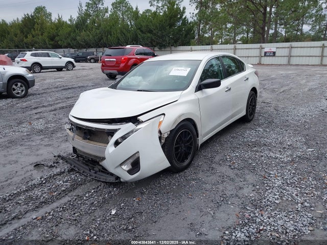 2015 Nissan Altima 2.5 S მანქანა იყიდება აუქციონზე, vin: 1N4AL3AP4FN906498, აუქციონის ნომერი: 43843541