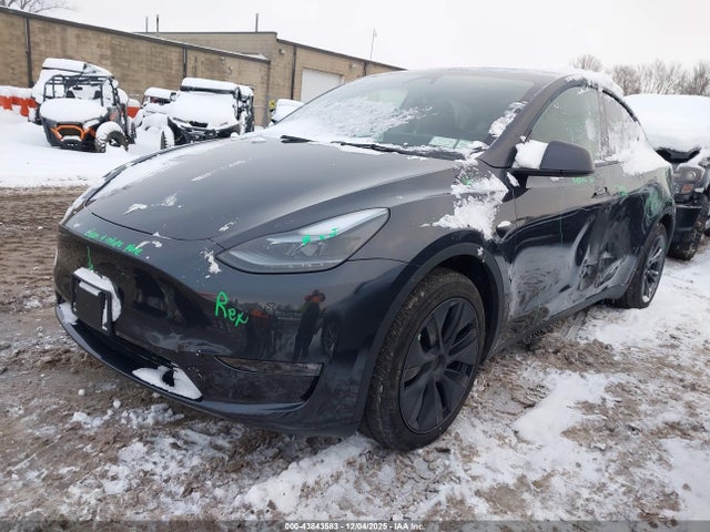 2025 TESLA MODEL Y 7SAYGDEE5SF302546 Photo 1