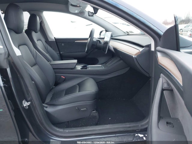 2025 TESLA MODEL Y 7SAYGDEE5SF302546 Photo 4